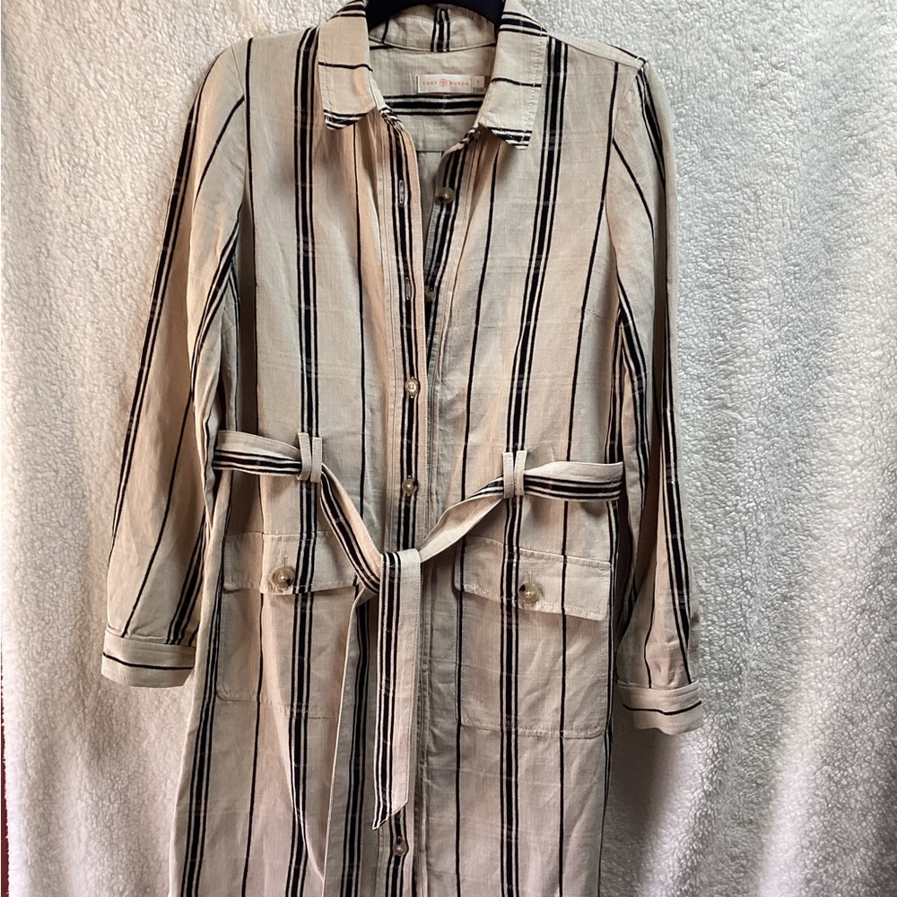 TORY BURCH Size 8 like new